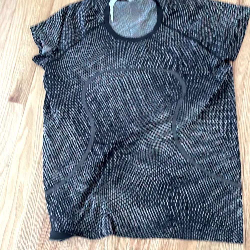 Lululemon’s swiftly short sleeve shirt